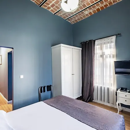 Selvese Suites, Serviced Living In Galata