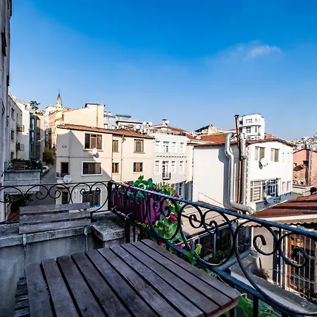 Selvese Suites, Serviced Living In Galata