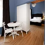 Selvese Suites, Serviced Living In Galata Lejlighedshotel